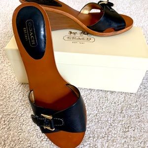 COACH PAULENA MULE BLK WITH WOOD HEEL 7.5 NEW with box